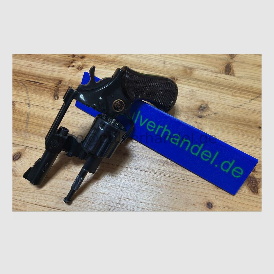 Revolver Arminius HW3 2 3/4" revolver da 8 colpi della Weihrauch Arminus .22lr