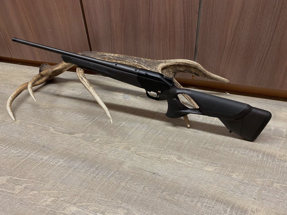 Blaser R8 Ultimate, corto