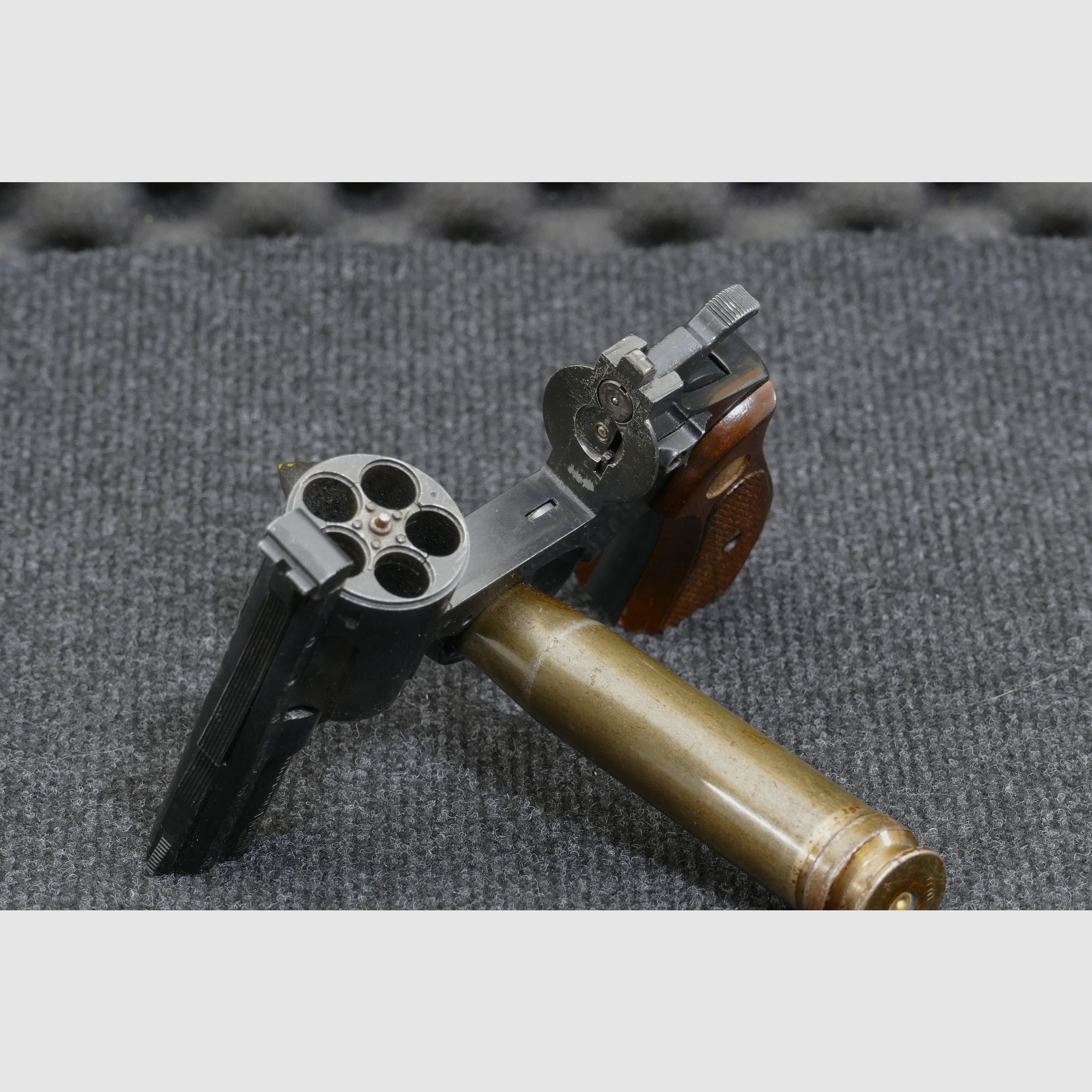 Mauser Magnum rewolwer alarmowy, kal. .45 Knall lub .45 Short, zdjęcie 4 z 5