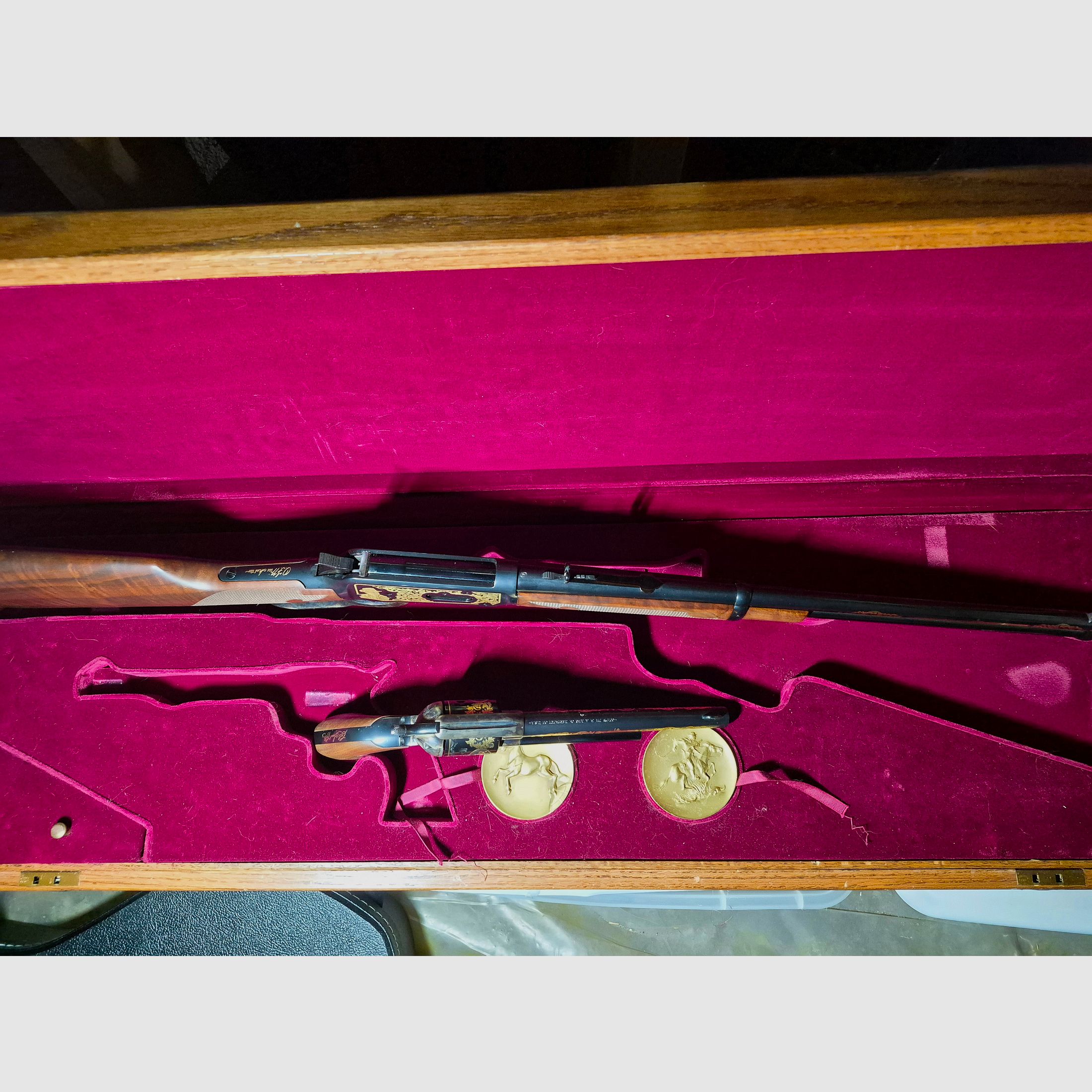 Winchester / Colt Commemorative Rifle/Revolver Set. 