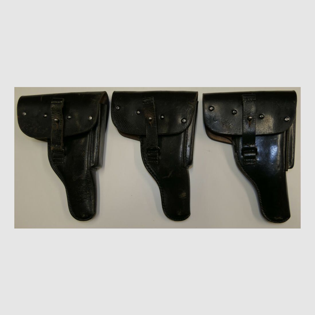 holsters en cuir différents utilisés pour Walther P38 / P1 de la Bundeswehr