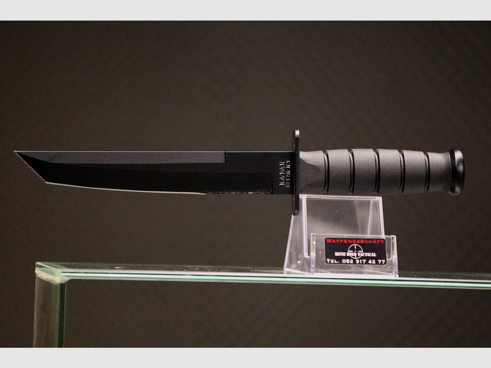 KA-BAR Tanto, Bild 1 von 2