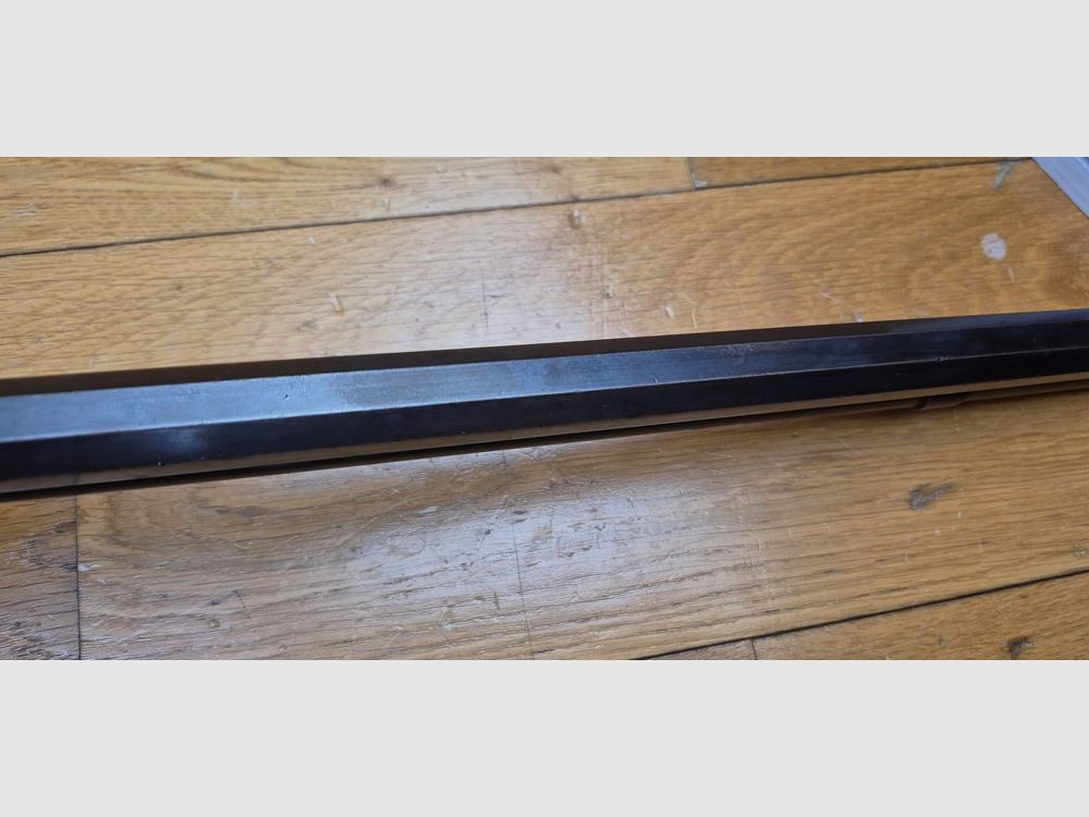 Schöne und seltene Winchester Model 1894 – Version Repetierbüchse mit oktagonalem Lauf (!) – Herstellung Winchester New Haven von … 1896! – Eine der allerersten! – Kal. 38-55WCF PN! – SCHWARZPULVER – Schöne Hölzer – Wunderschöner Lauf – Unschlagbarer Mechanismus – Sehr schöne Markierungen auf schönem Brünieren – Waffe in ausgezeichnetem Zustand zu reinigen! – TBE +, Bild 25 von 38