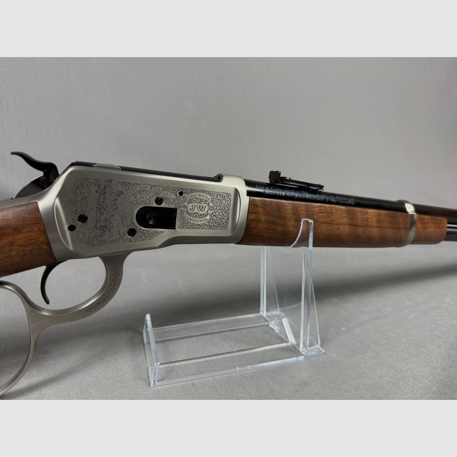 Winchester Mod. 1892  "John Wayne 100th Anniversary Custom Grade"   (.44-40 WCF)