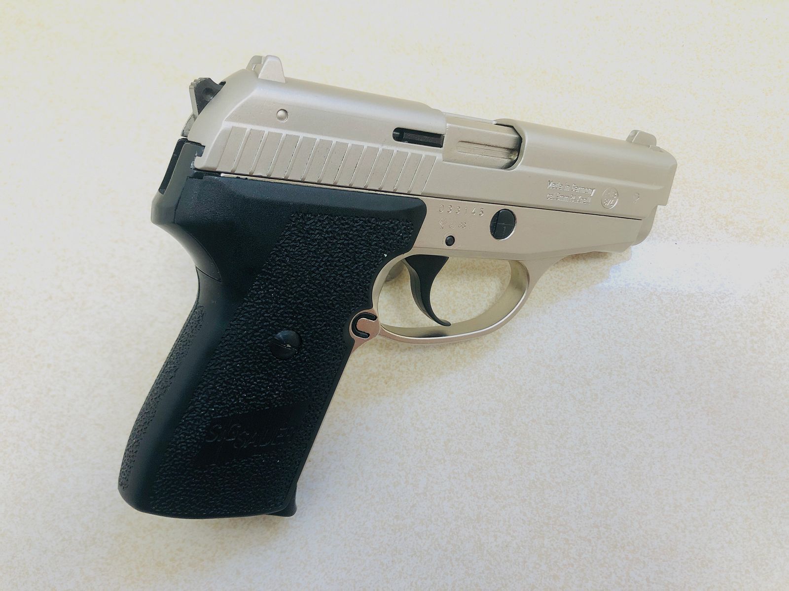 ••• SIG SAUER P239 schreckschiesspistool / nikkel / accessoires / originele verpakking / PTB 874 •••