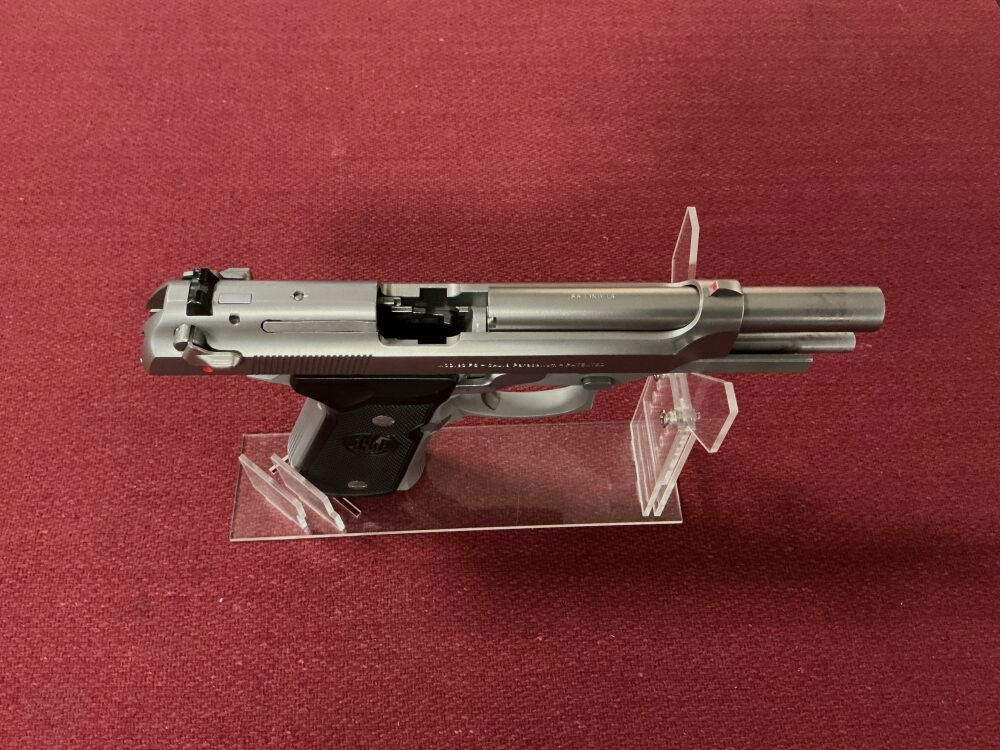 Beretta	 92 FS