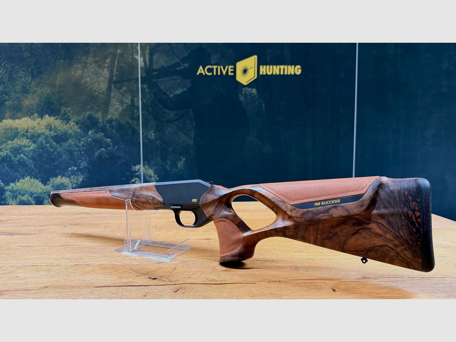 Blaser R8 Success stock / wood grade 7 / Chesterfield leather / BREATHTAKINGLY BEAUTIFUL, immagine 2 di 11