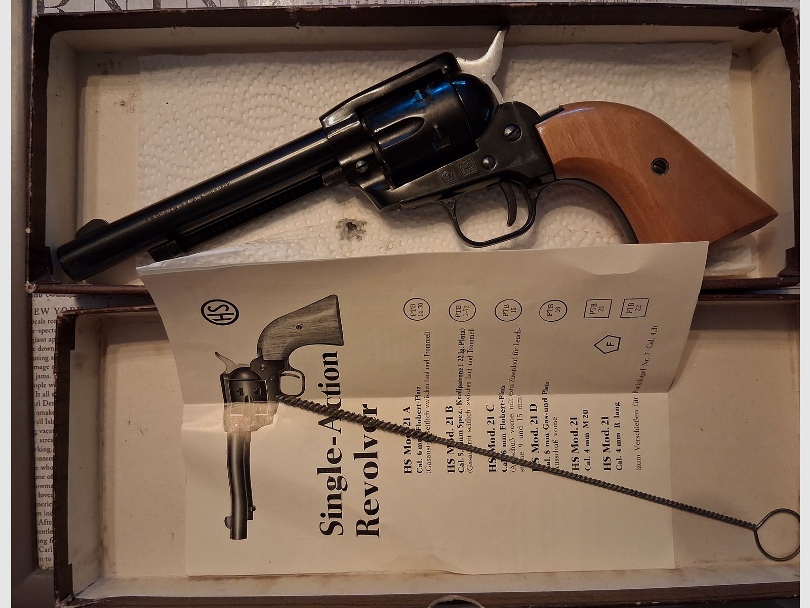 Revolver Kat. B in 4mmRand lang Bedürfnisfrei Marke Schmidt Ostheim Type HS21F