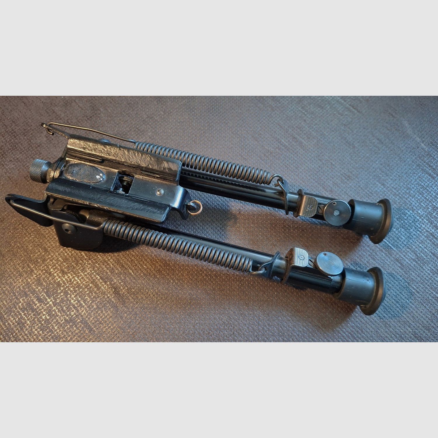 Bipod Harris S-L z funkcją przechyłu, zdjęcie 1 z 3