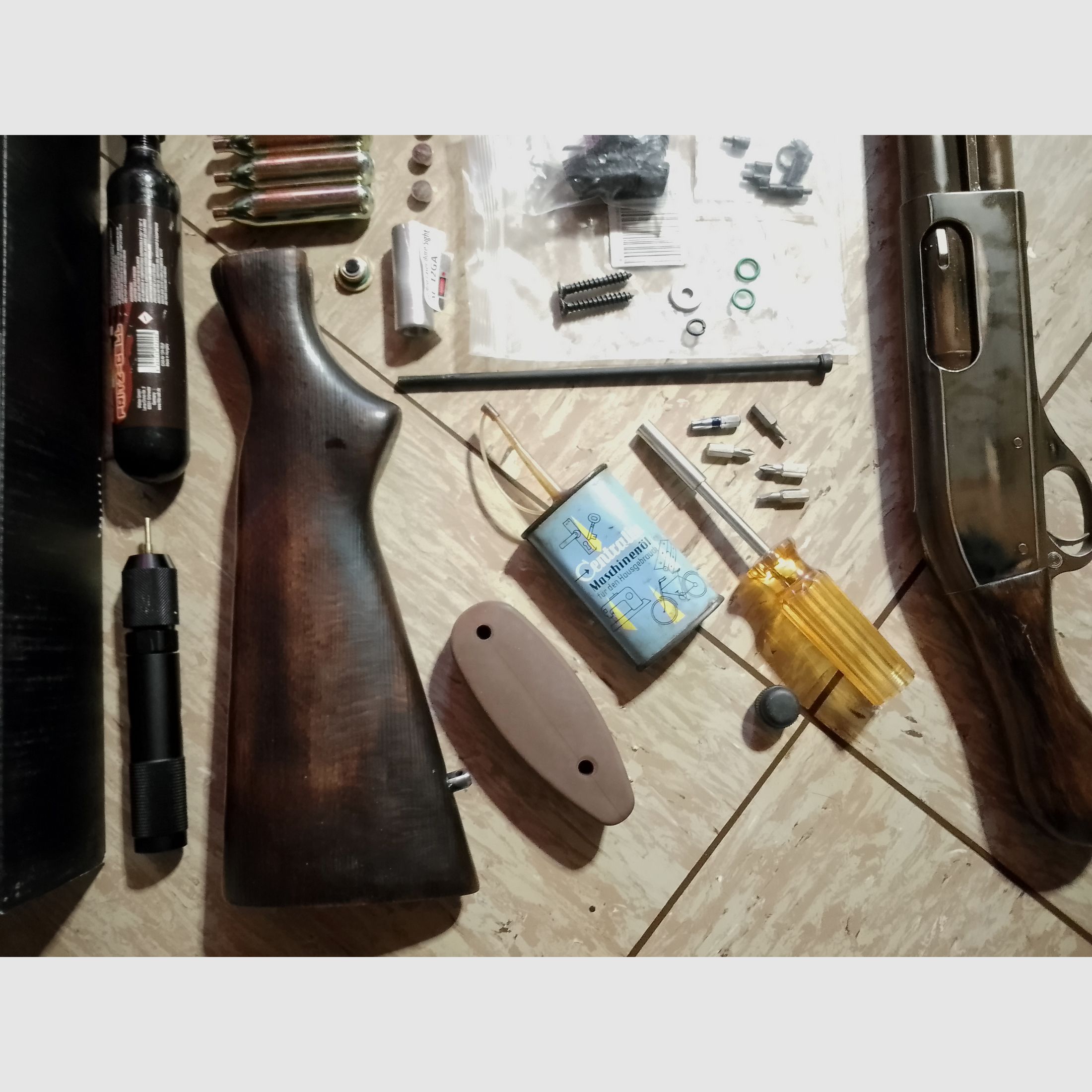 A.p.s. Cam870 Ram MK3 Shotgun .68 mit viel Zubehör X-power Shells usw