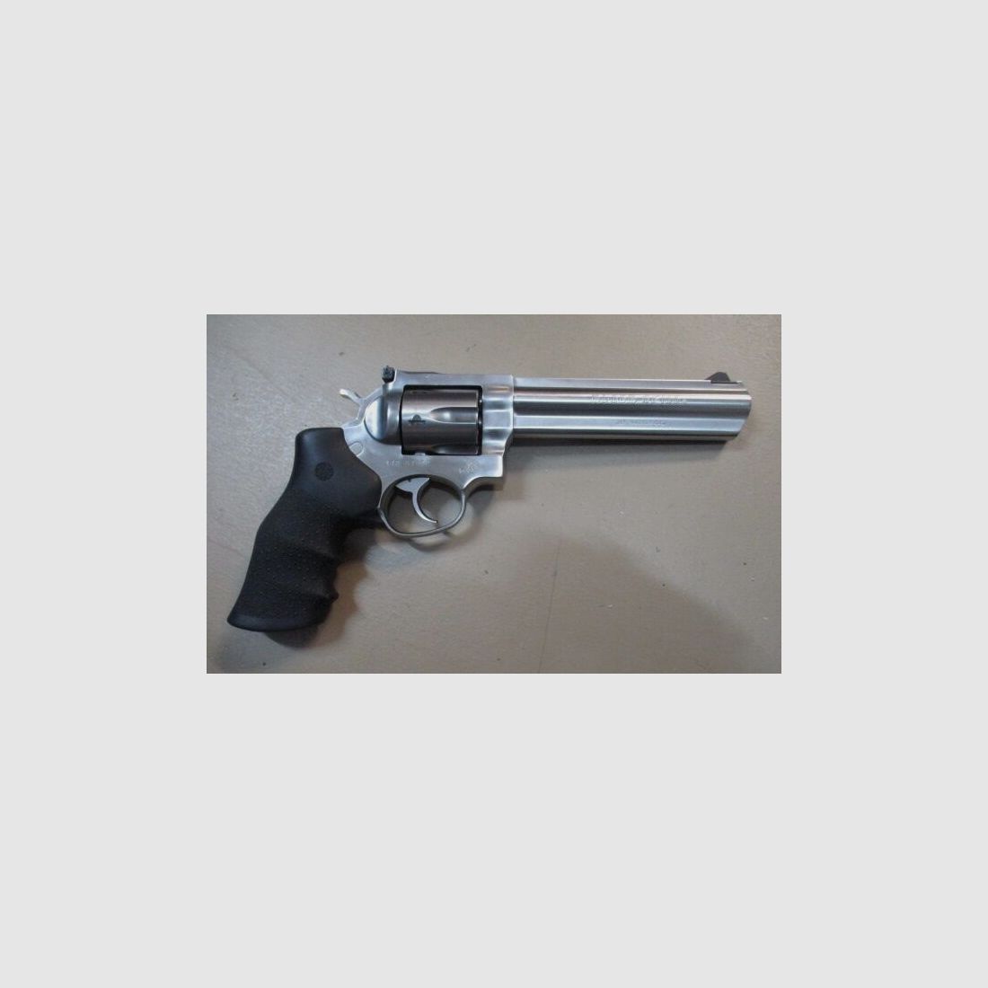 Ruger GP100 Revolver with Hogue Grip 6 Inch Stainless GP100