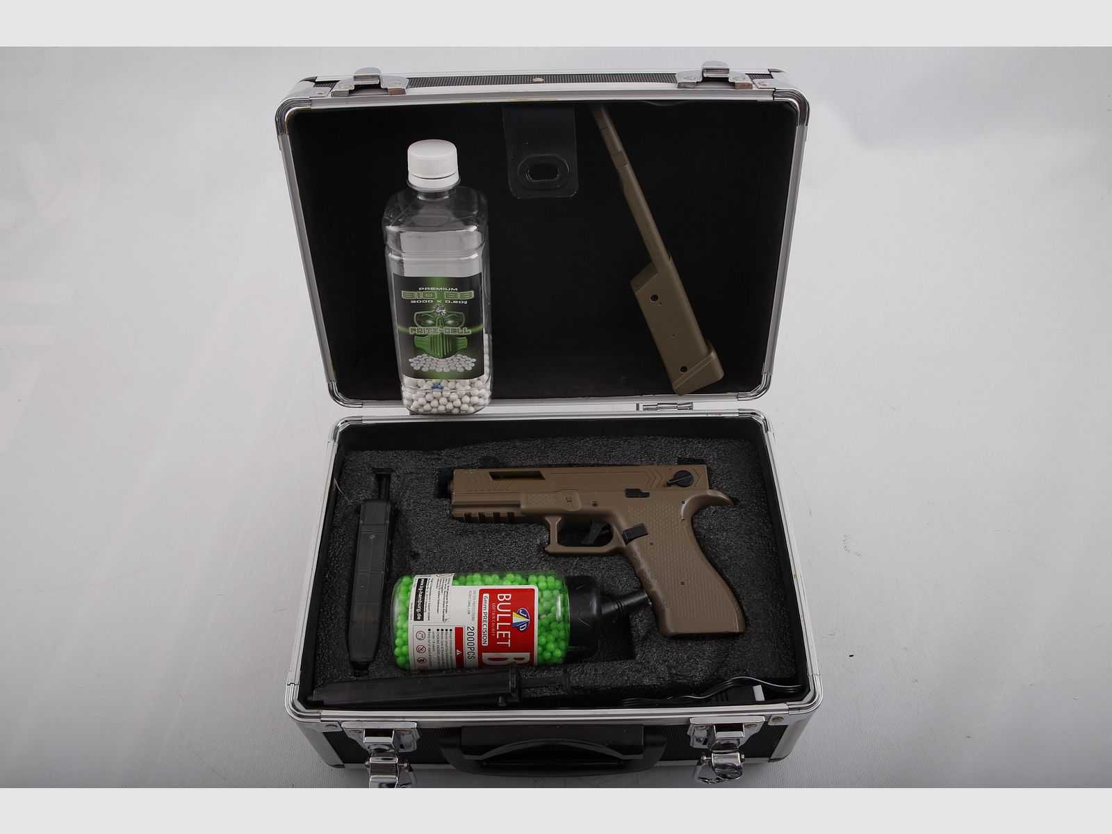 Cyma CM.131 Begadi Gen.3 Airsoft Pistole <0,5J AEG + Koffer + 2 Magazine