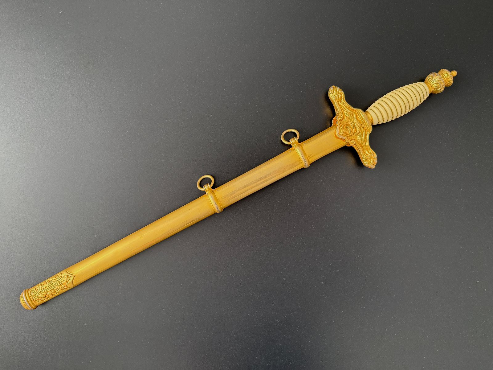 Dolch für Offiziere der spanischen Fallschirmjäger