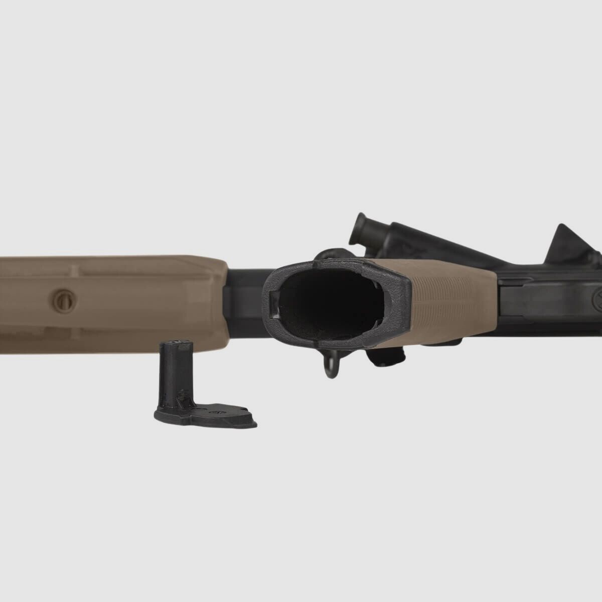 Magpul - Chwyt pistoletowy MOE+ Grip do AR15 - FDE - MAG416FDE, zdjęcie 2 z 4