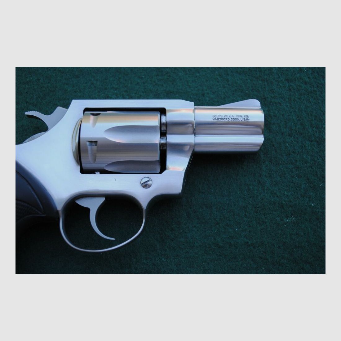 Colt Detective II, 2"LL, Stal nierdzewna polerowana na wysoki połysk, uchwyt gumowy Colt