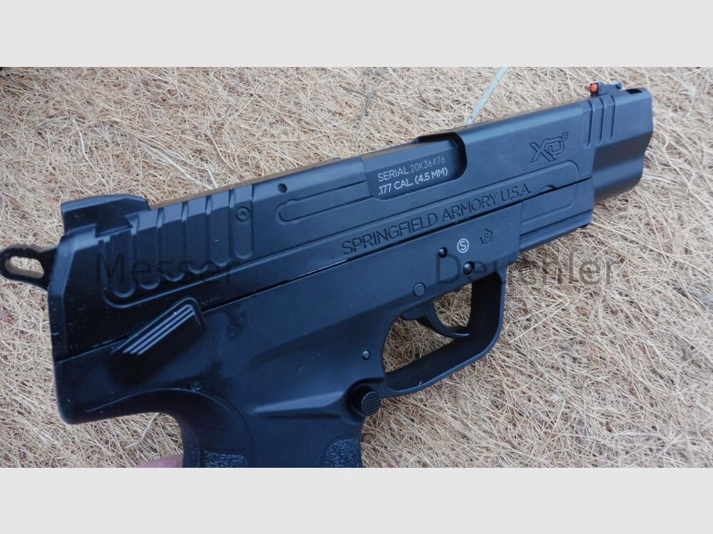 Springfield XDE 4,5 mm BB Co2-pistool