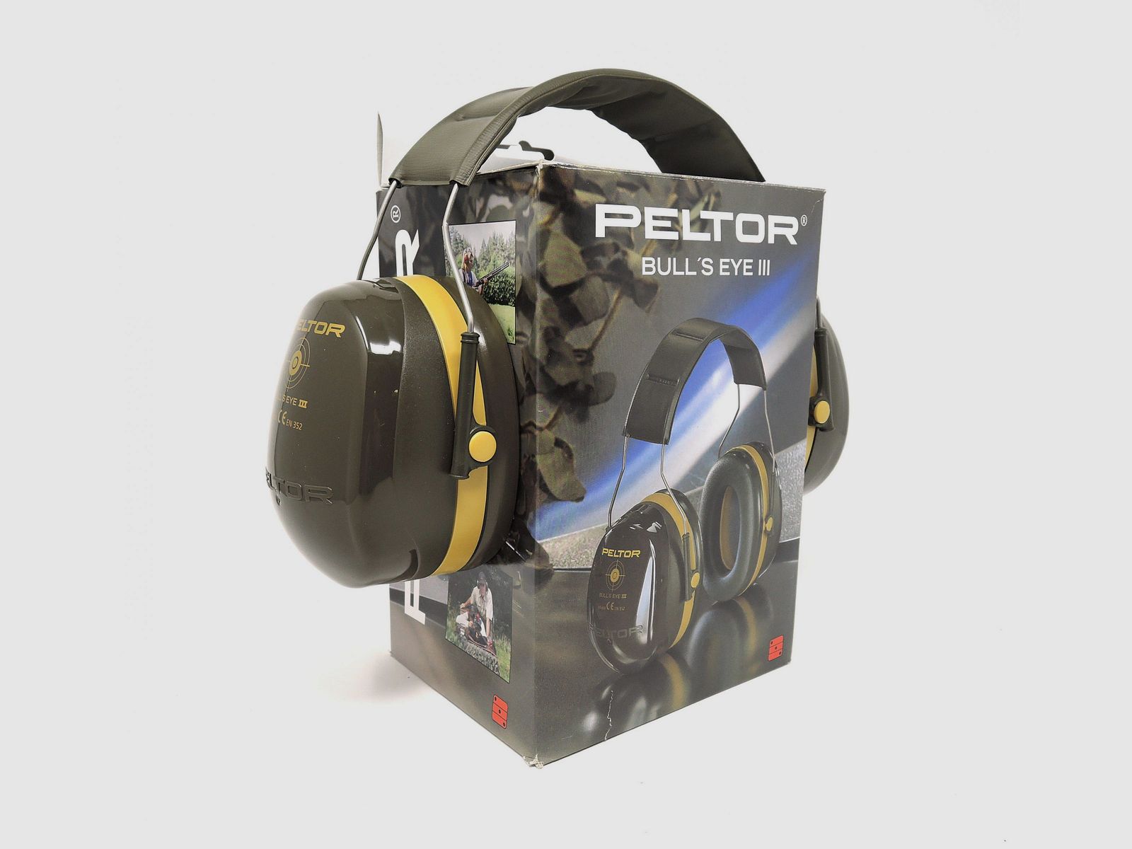 Protective headphones Peltor Bull’s Eye III (green), image 1 of 2