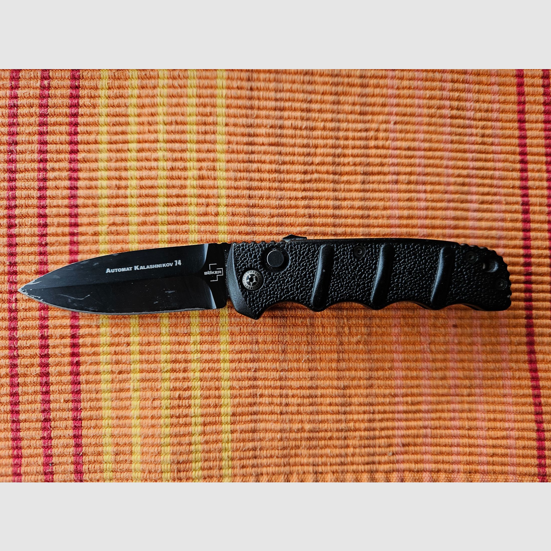 Böker Plus Springmesser AKS-74 D2 schwarz