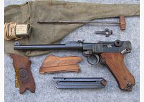 P 08 lang DWM 1917 rosso 9 con accessori originali e borsa in stoffa per pilota, Zeppelin, pallone, carro armato A7V