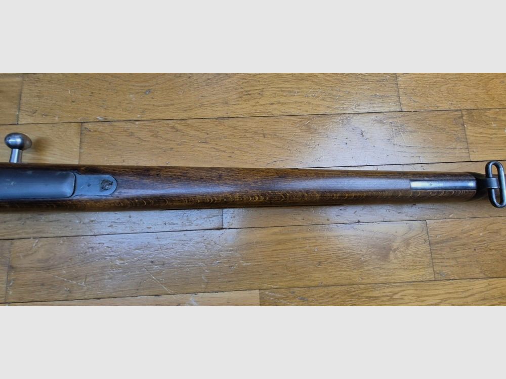 Très beau fusil de compétition Mauser suédois M96 – Fabrication Carl Gustav de 1919 – Cal. d&rsquo;origine 6.5×55 Suédois – Magasin limité à un coup – Famille Mauser 1893 – Hausse de précision – Mécanique suédoise – Bronzage 97% – Canon superbe – Arme de concours – Catégorie D – TBE+, image 15 sur 37