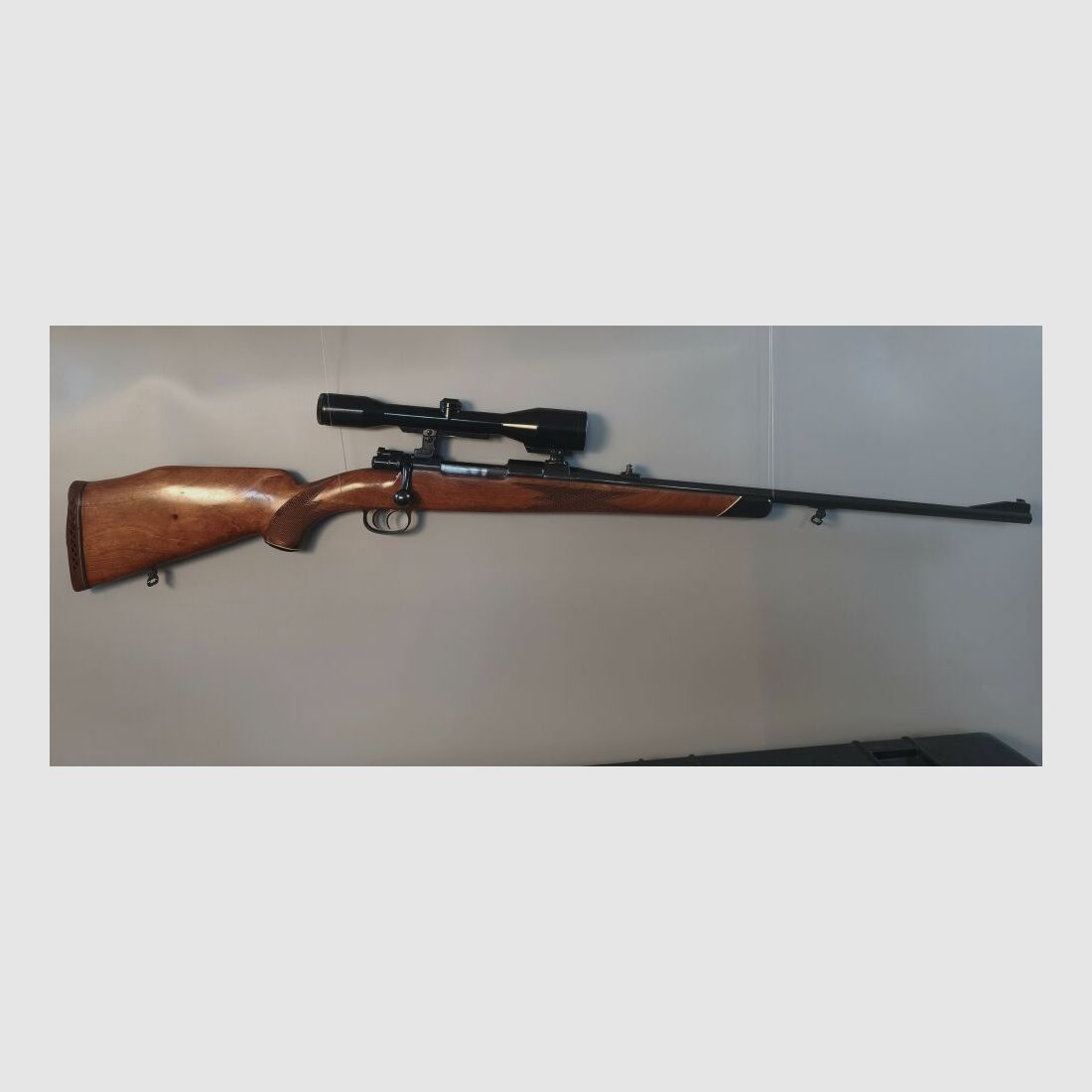 AKAH Merkur 7x64