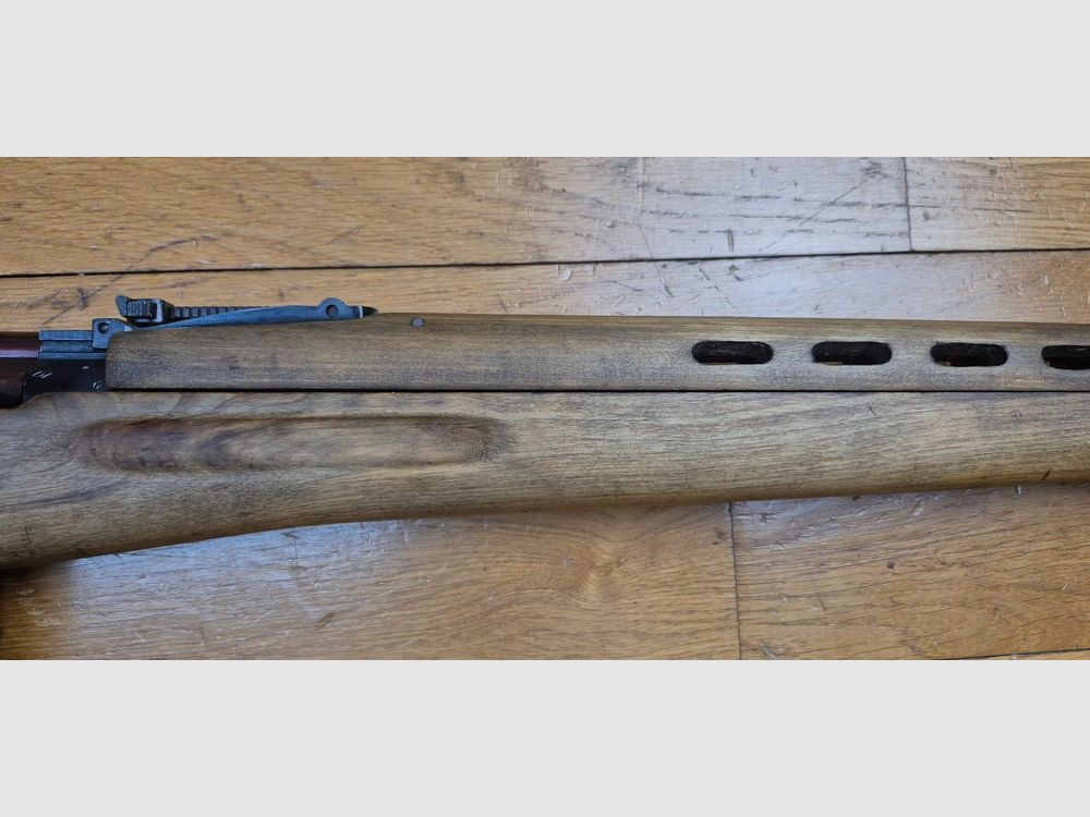 Iconic Soviet semi-automatic rifle SVT-40 – Tula Arsenal in 1944 – Mono-number (without electric marking) – Original caliber 7.62x54r – Very Good+, image 6 of 32
