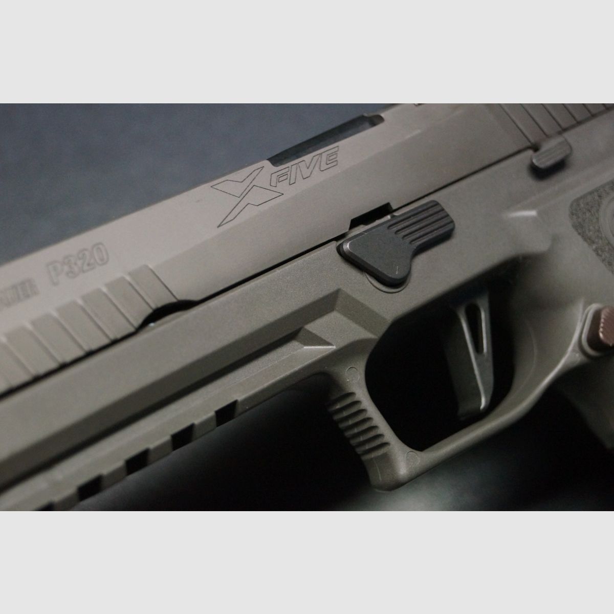 Sig Sauer P320 X-Five Legion, Bild 8 von 10