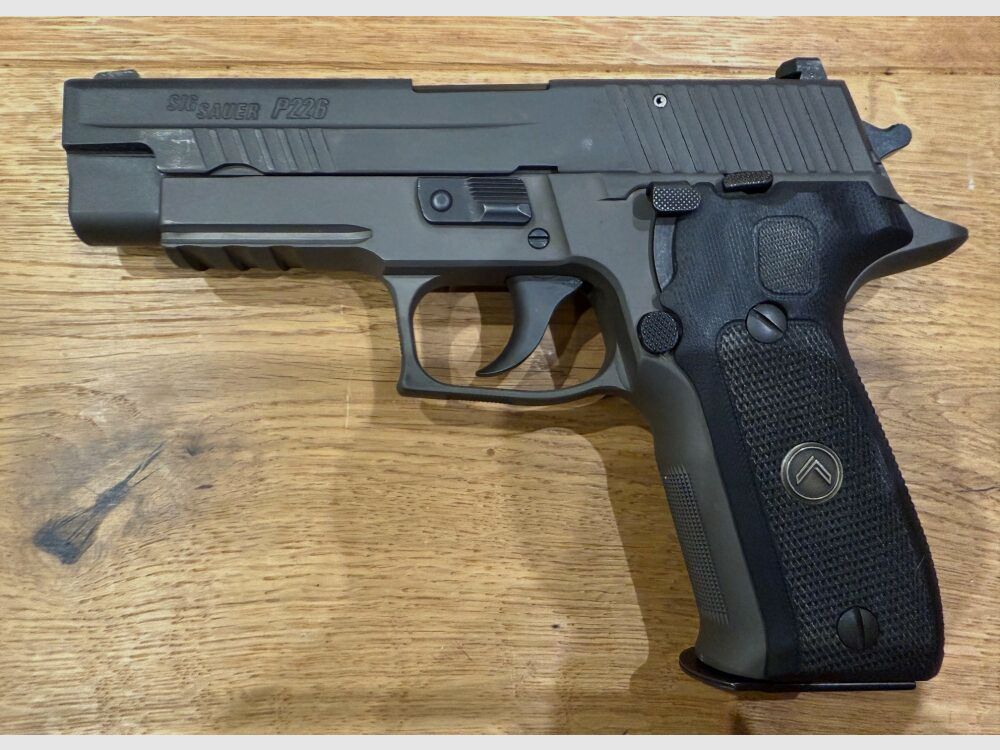Sig Sauer P226 Legion
