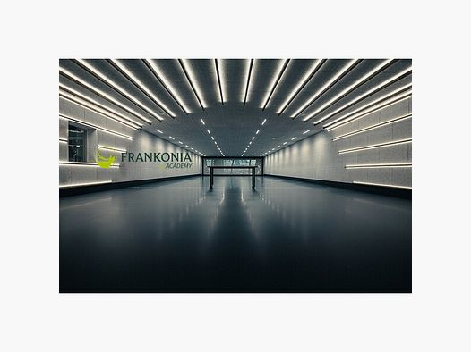 Eine Stunde Schießkino