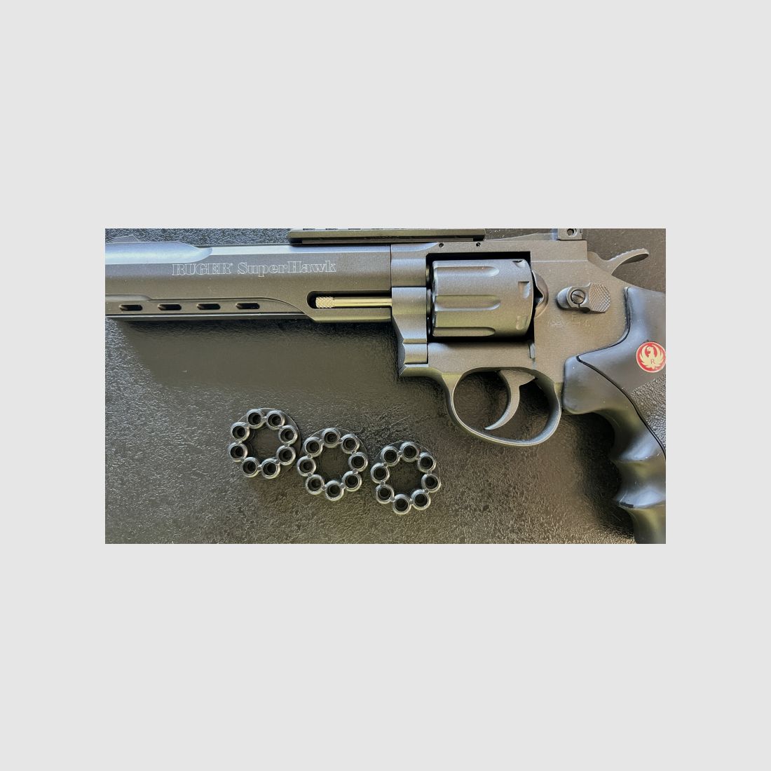 Ruger SuperHawk Airsoft Revolver 6" CO2