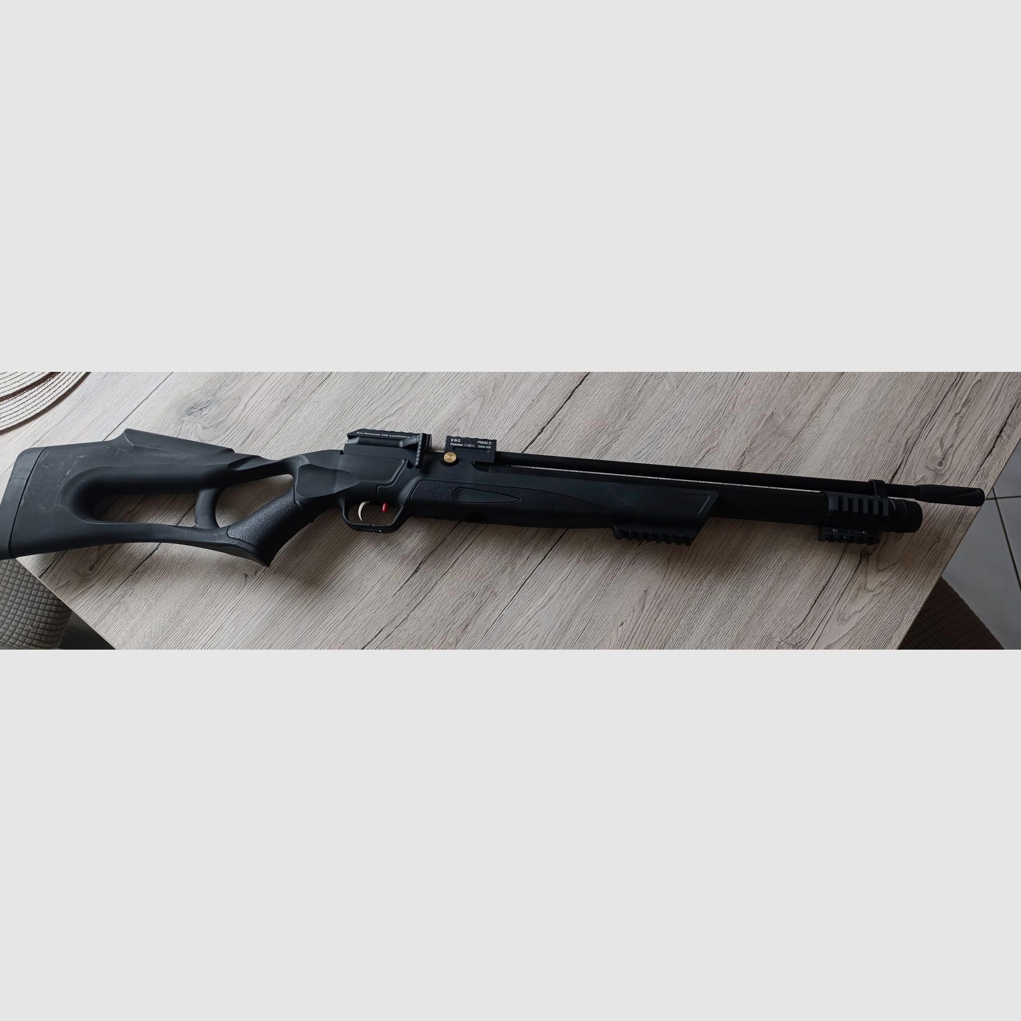 Kral Arms Puncher Serie NISH Pressluftgewehr Spannhebel rechts 5,5 mm Diabolo