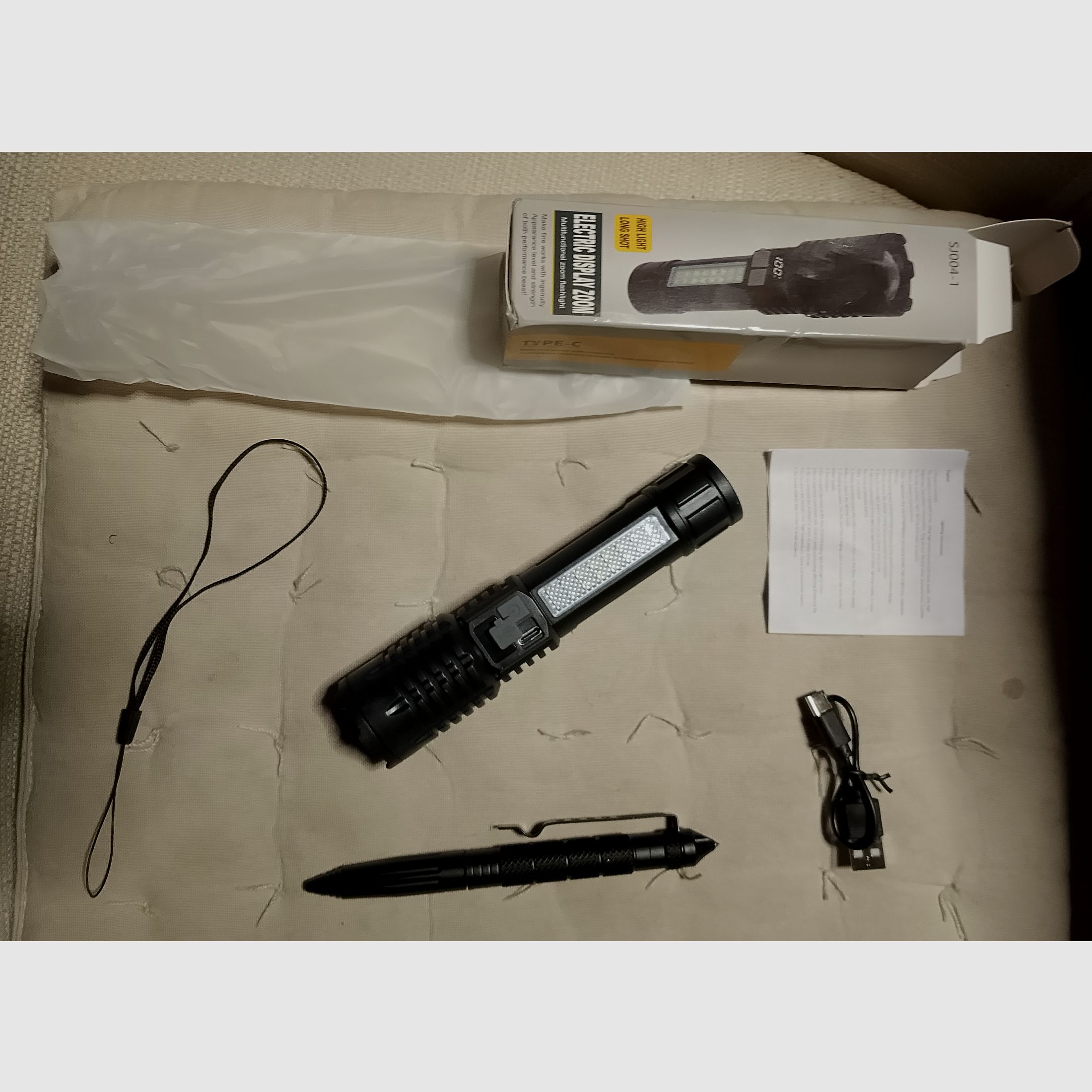 Tactical Flashlight Defense Pen Glass Breaker Flashlight rechargeable USB Zoom Strobe Red Blue Flashing Light function Outdoor Camping