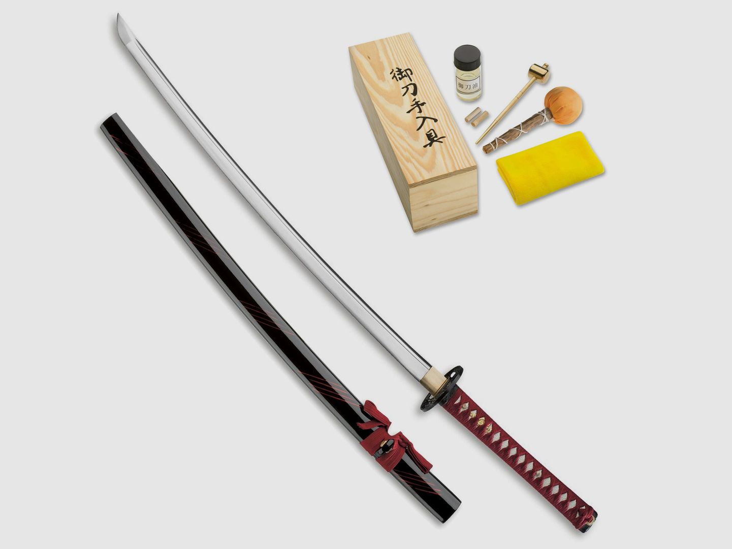 MAGNUM RED SAMURAI sword with a lot of accessories