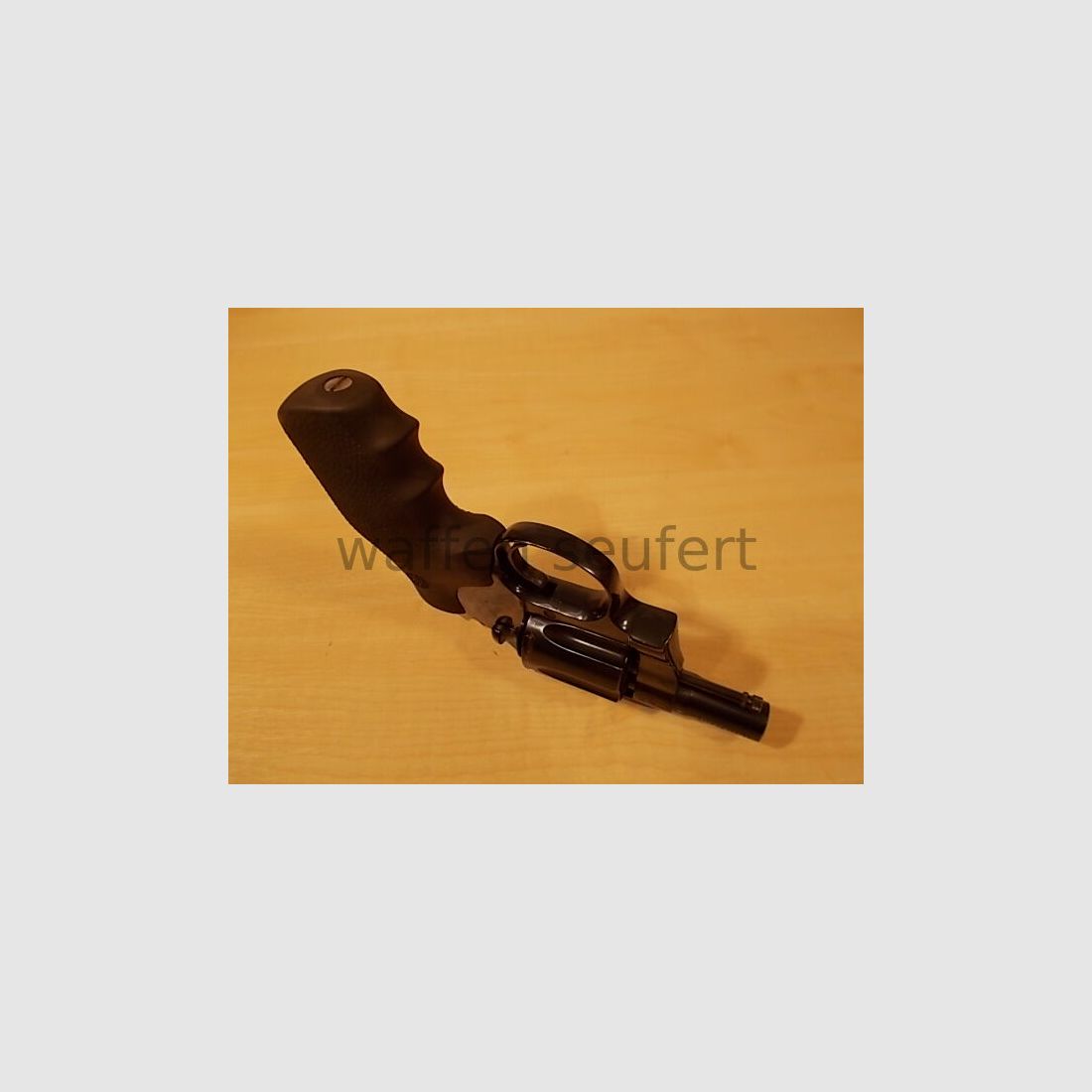Colt Detective 2" snub nose Hogue rubber grip