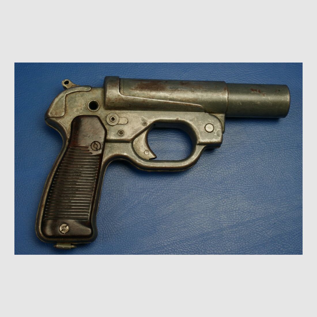 Schneider Hugo LP42 4 (Signal)