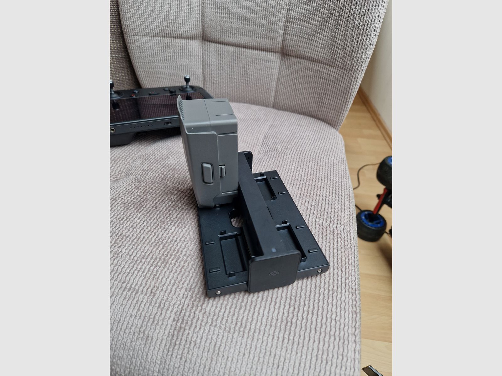 NUOVO DJI Mavic 2 Enterprise Advanced termografia 640 tempo di volo totale del dispositivo due ore entrambe le batterie hanno solo 4 cicli di carica.