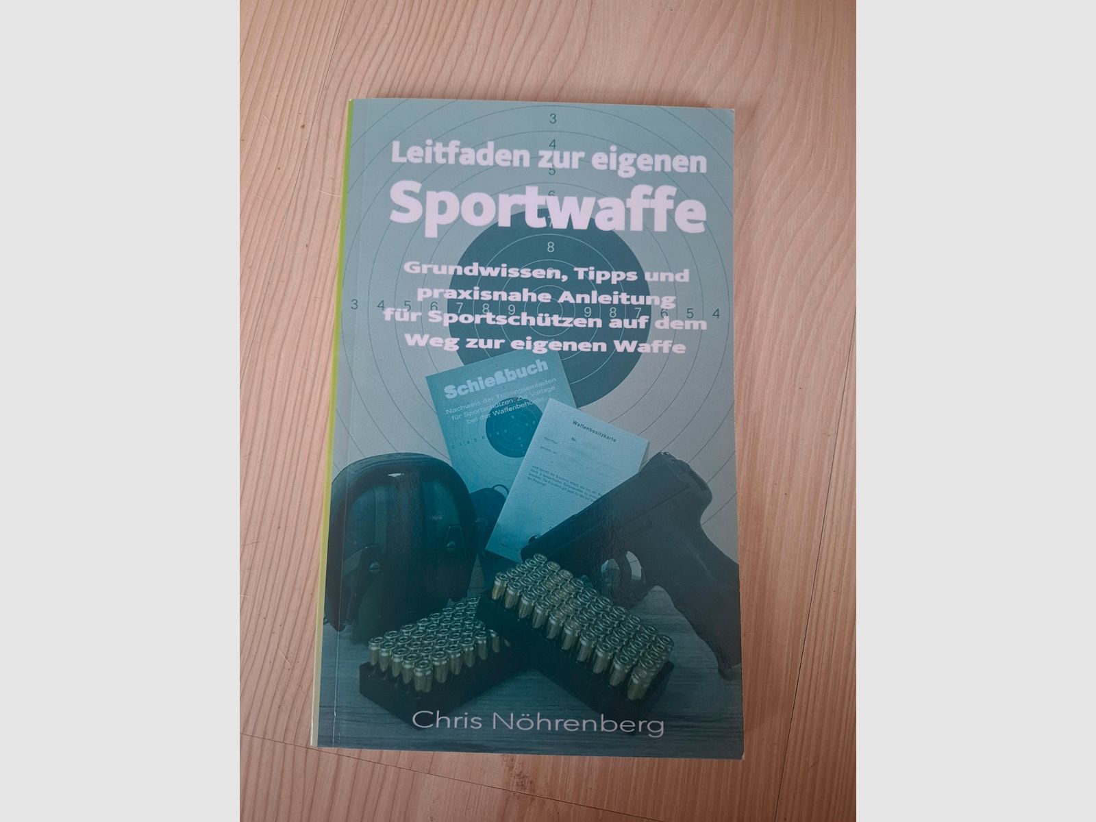 Konvolut aus verschiedenen Waffenbüchern