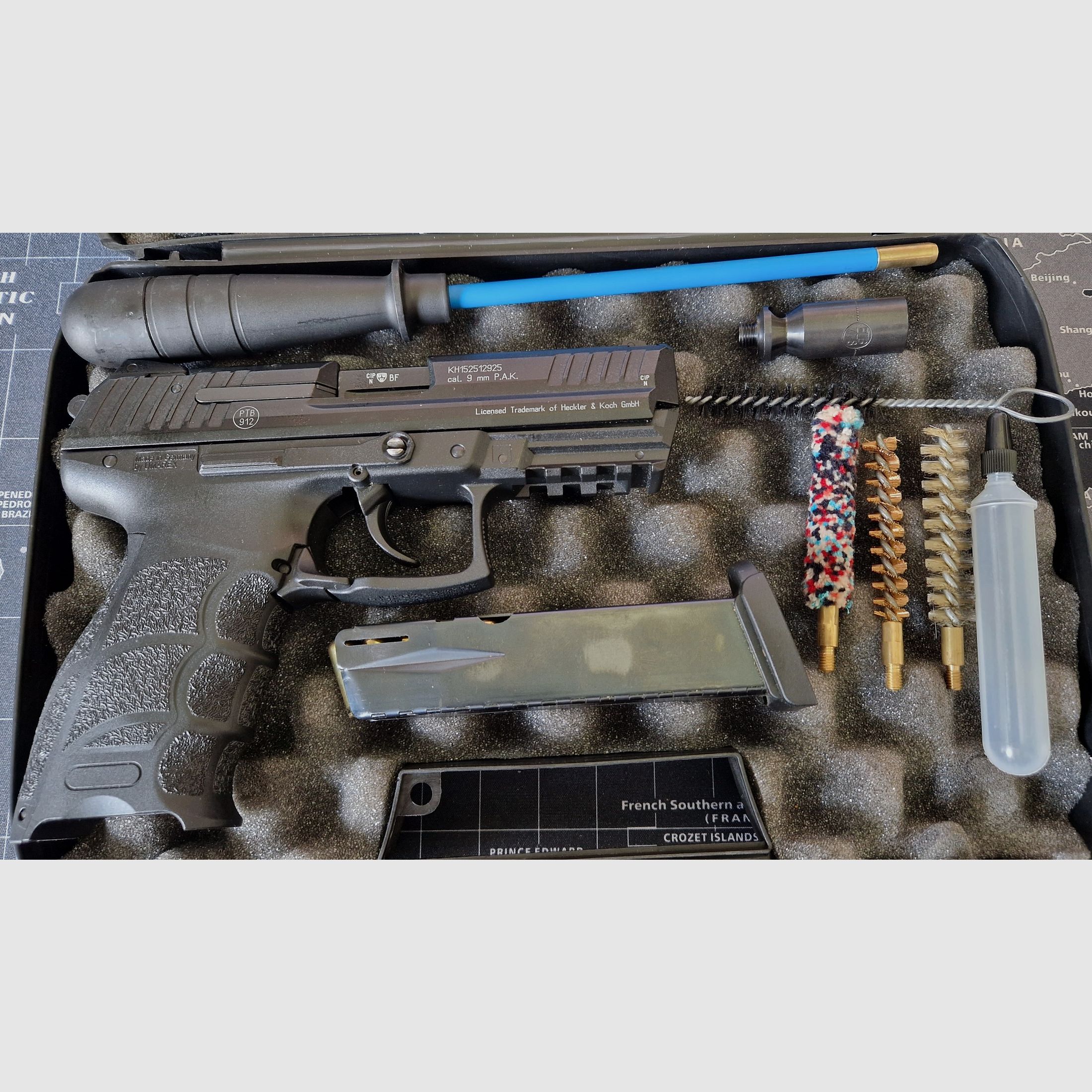 Heckler & Koch P30 Schreckschuss-Pistole 9 mm P.A.K. brüniert im Koffer