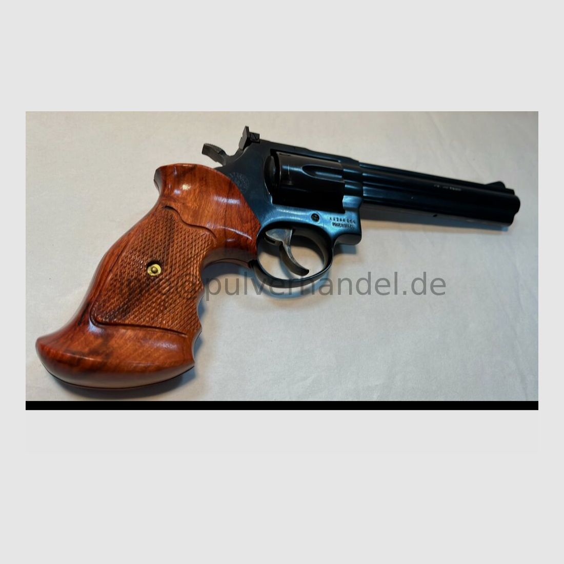 Revolver 669 w .357 Magnum Mikrometrowe celowanie Sportowy uchwyt Drewno Jak Nowe .357Mag