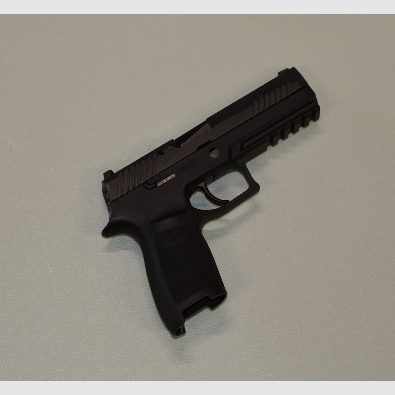 P320