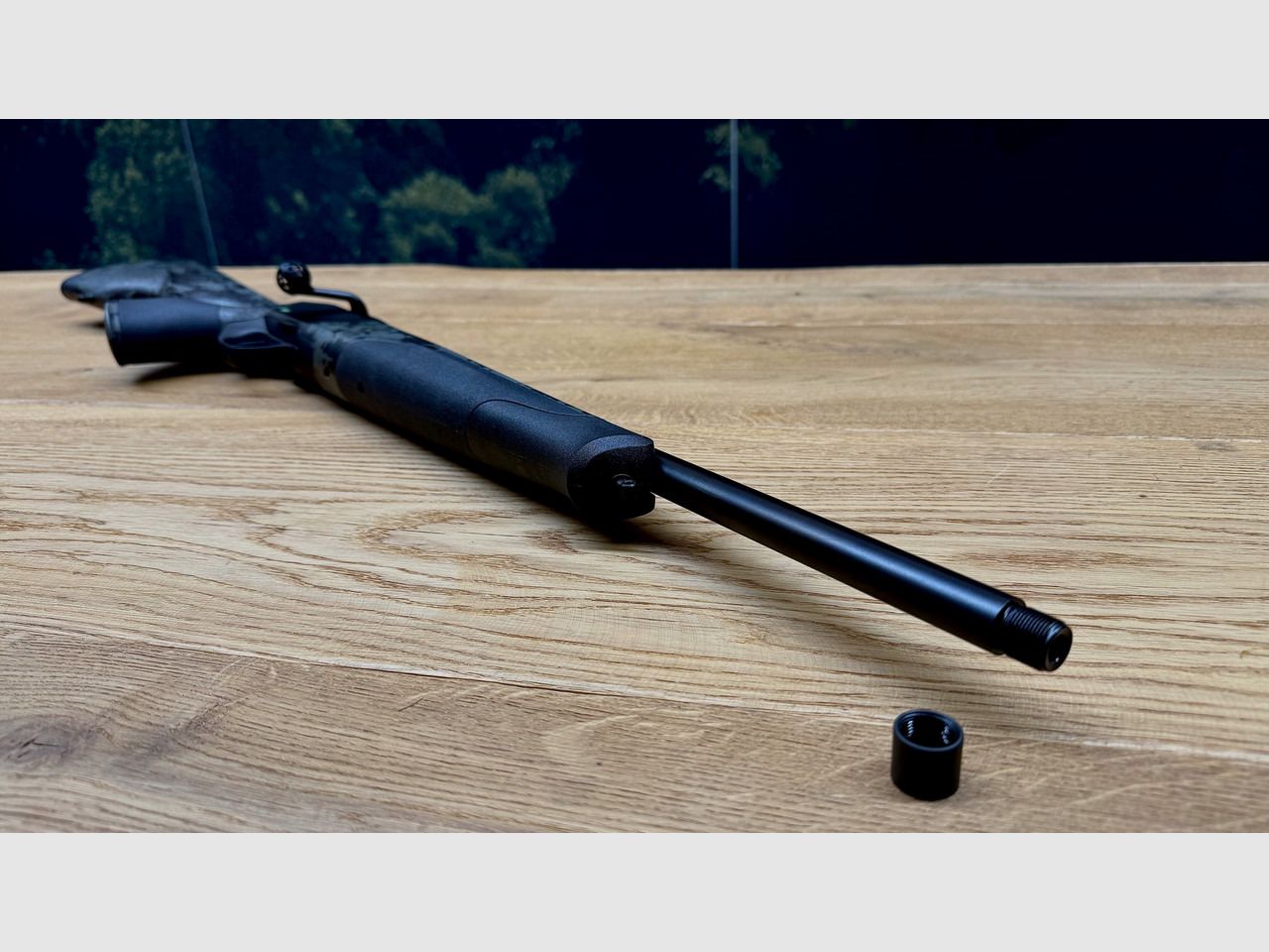 Blaser R8 Custom Carbon Huntec-Camo / Elastomereinlagen / gekürzter Lauf / Mündungsgewinde / Logo giftgrün // TRAUMWAFFE 