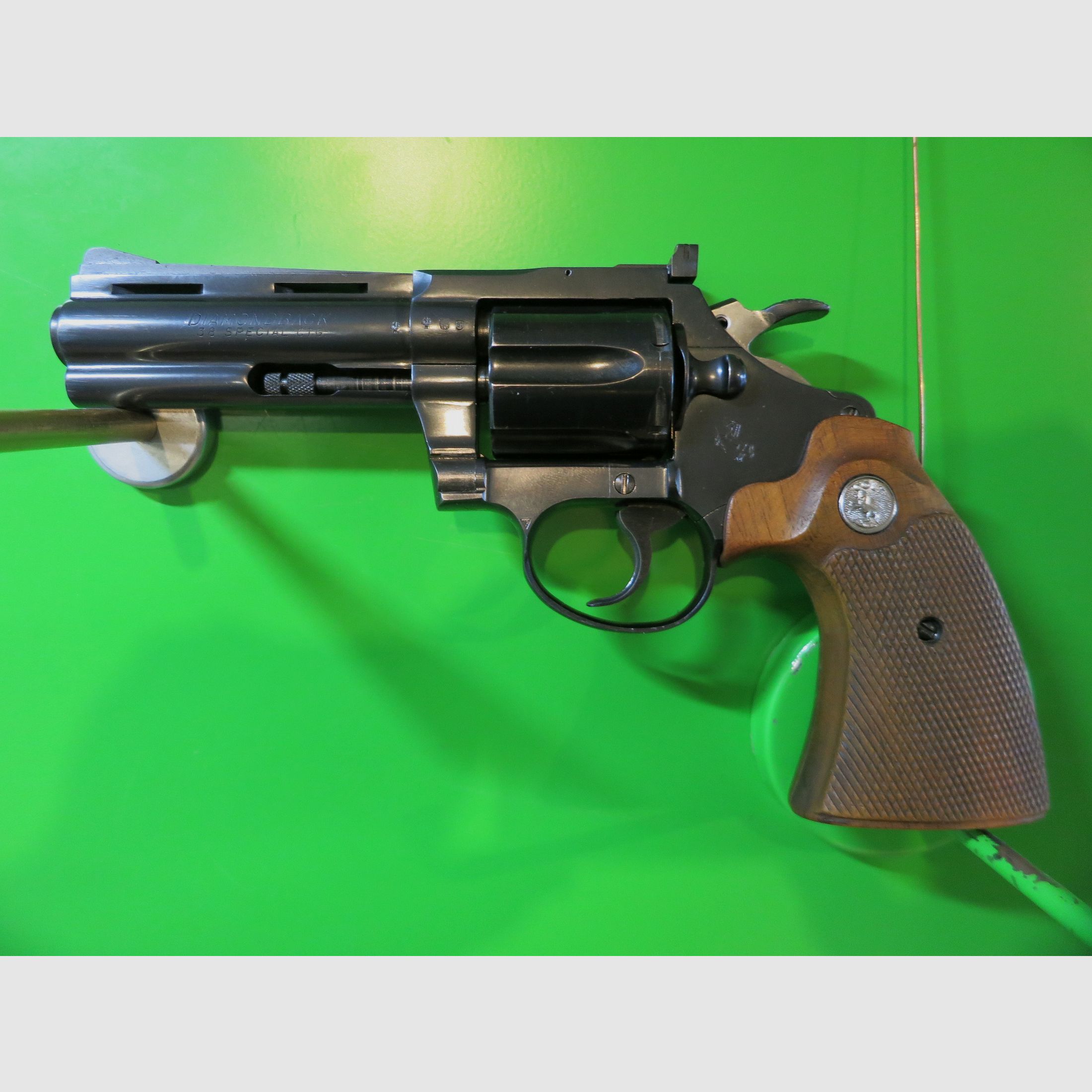 Revolver COLT Diamondback .38 Special, 4" barrel CTG, collector's weapon #53-