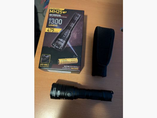 Nitecore MH25 V2 (1300 Lumen, 475m, Taschenlampe)