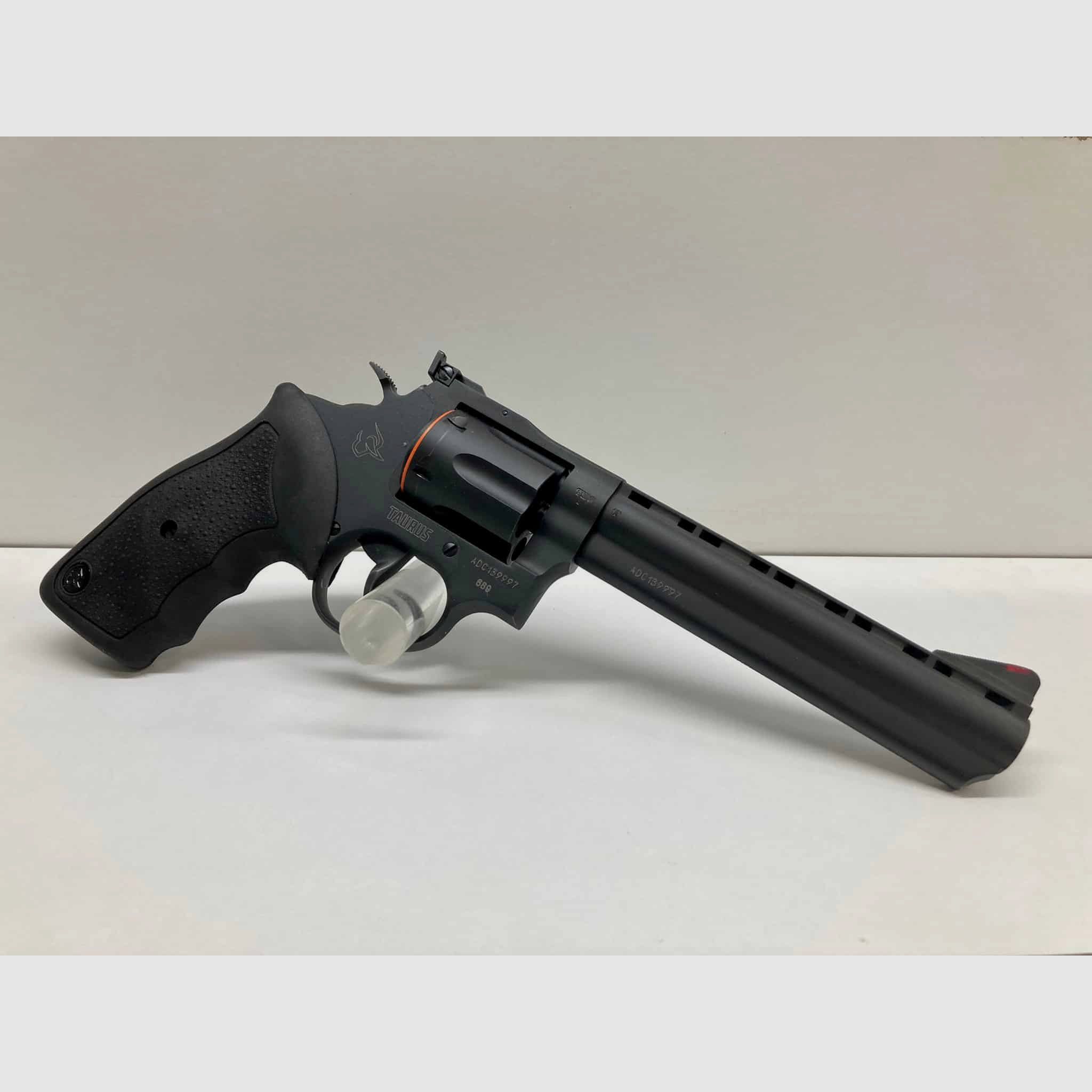 TAURUS 689 | 6″