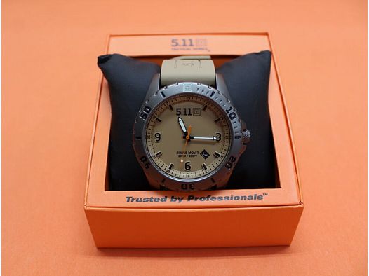 5.11 5.11 Montre Guardsman (50133EU) 120 Coyote avec boîtier en acier et bracelet en silicone