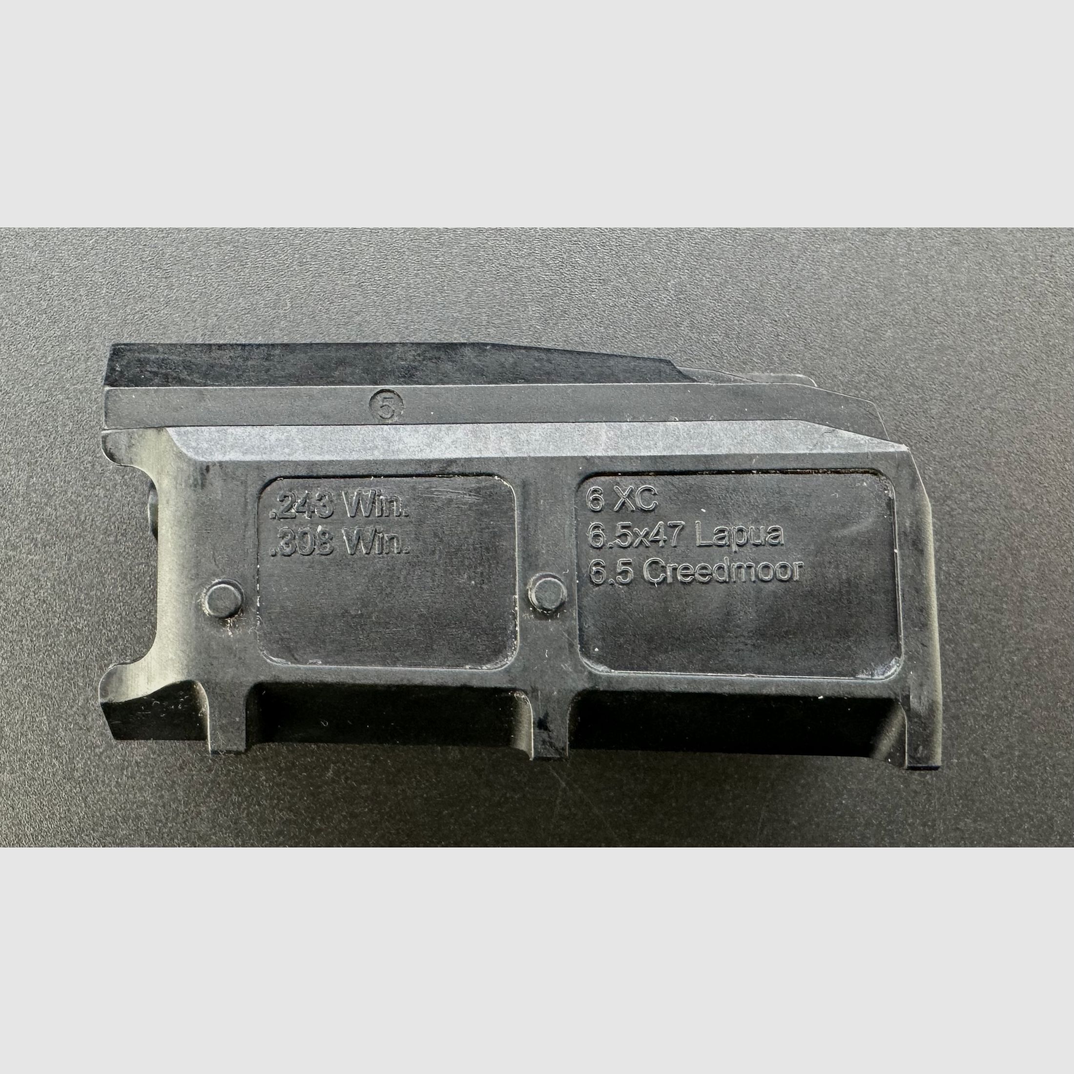 Blaser R8 canna calibro: .308Win (versione standard) con mirino aperto con inserto per caricatore