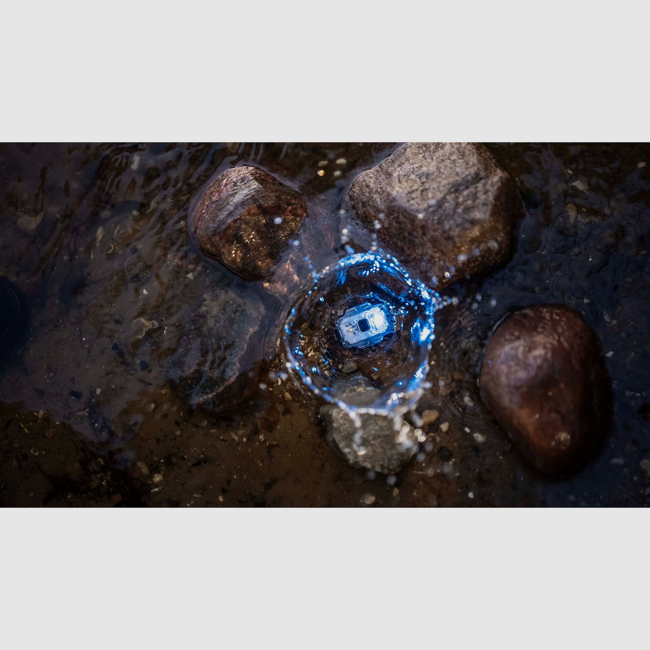 UV Stirnlampe | Taschenlampe Armytek Crystal (Grey Onyx) – für Jagd / Outdoor / Camping, Bild 6 von 12