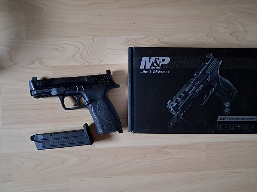 Smith & Wesson M&P9 Performance Center