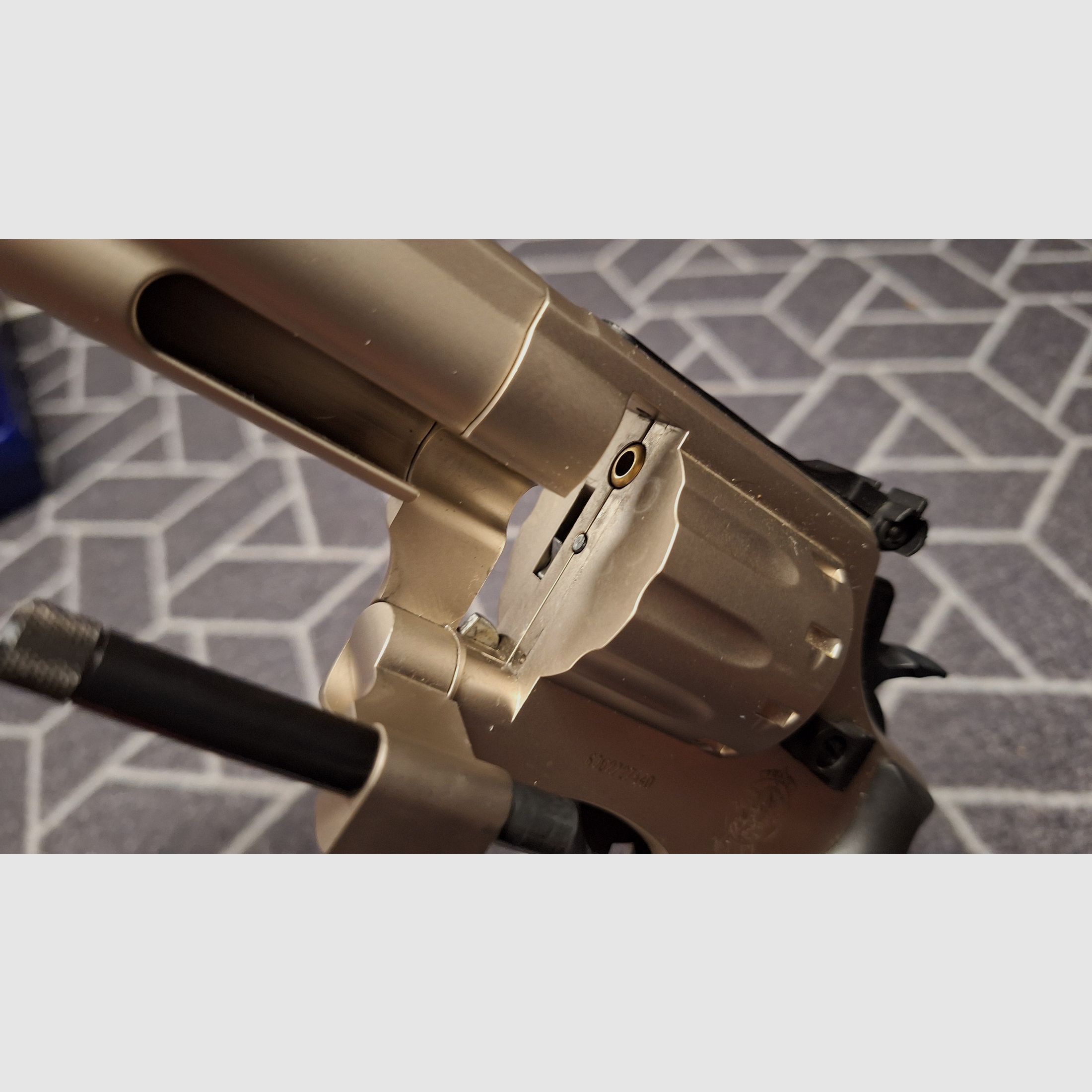 Revolver Smith & Wesson 686 - 6 Zoll Nickel 4,5 mm Diabolo