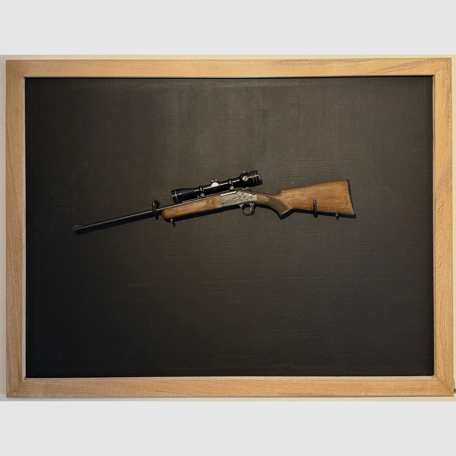 Rifle de quiebre Weisbach Rhöner calibre .22 WinMag con mira 4x40 con punto luminoso